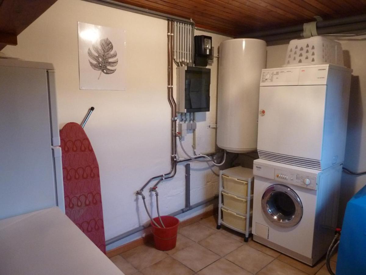 'Chez Lulu' - Gîte de charme en Ardennes avec grande terrasse fermée Nassogne Esterno foto
