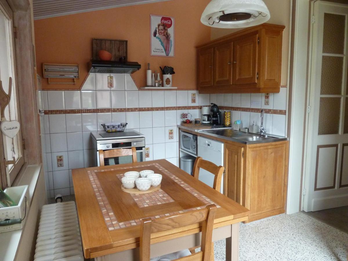 'Chez Lulu' - Gîte de charme en Ardennes avec grande terrasse fermée Nassogne Esterno foto