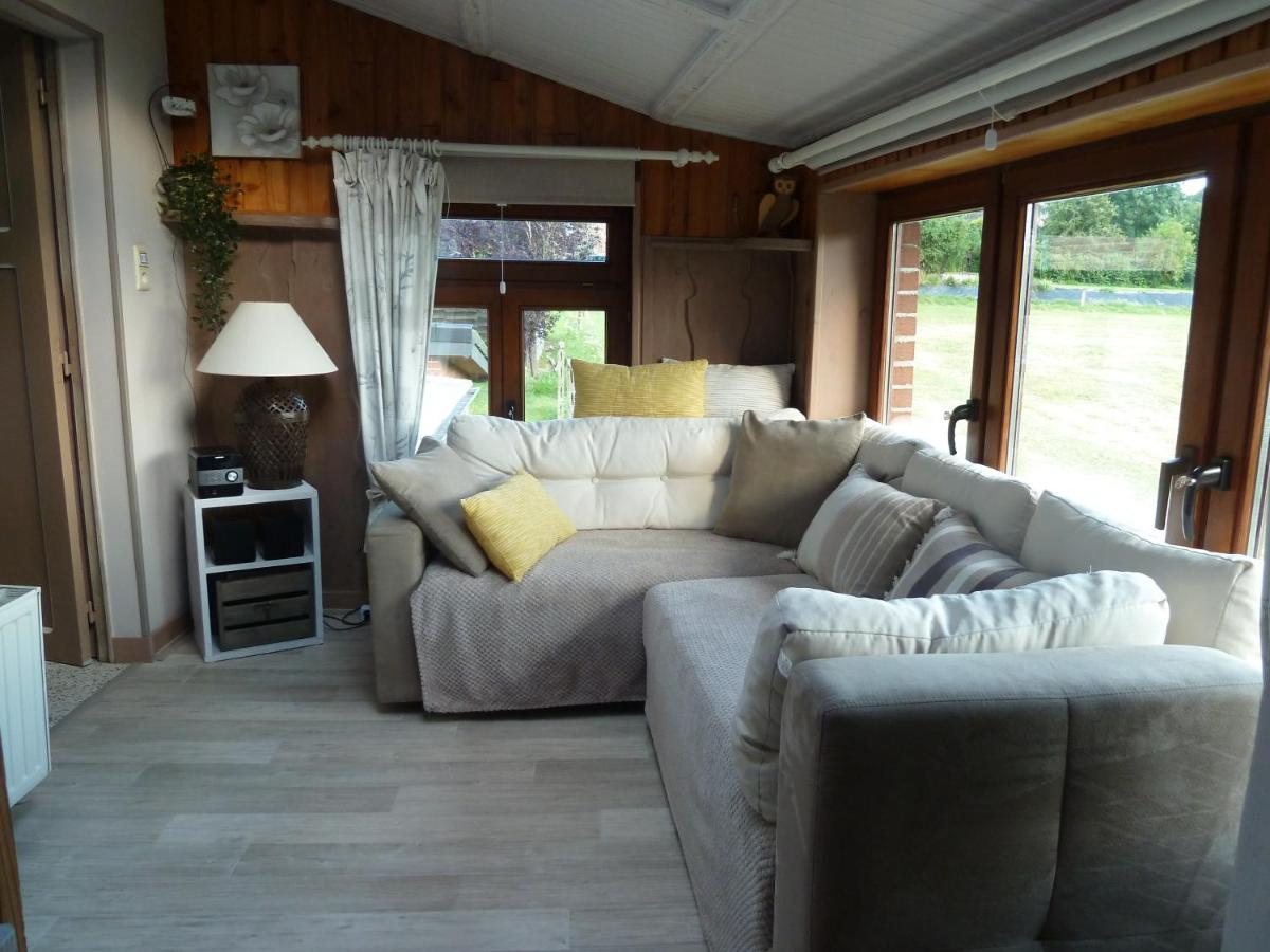 'Chez Lulu' - Gîte de charme en Ardennes avec grande terrasse fermée Nassogne Esterno foto